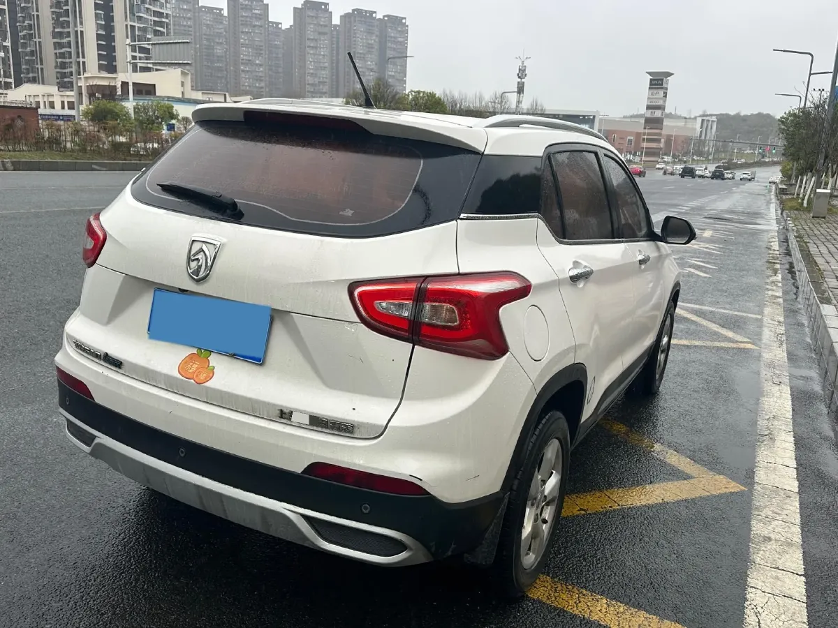 2017 BaoJun 310W 1.5L 105HP L4 6MT,autocango,china used car exporter,china ev exporter,chinese used car exporter,chinese used ev exporter