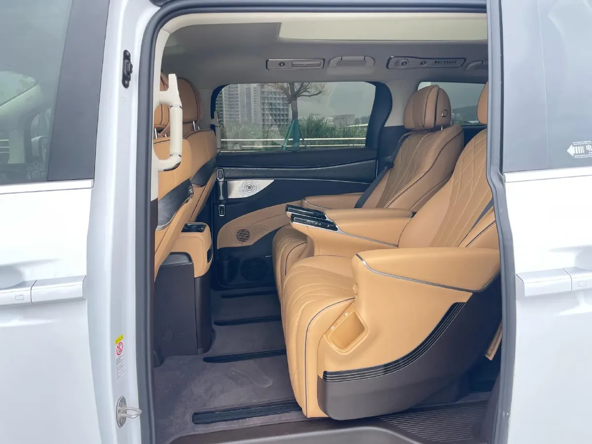 2024 Denza D9 1.5T 139HP L4 E-CVT PHEV 40KWH,autocango,china used car exporter,china ev exporter,chinese used car exporter,chinese used ev exporter