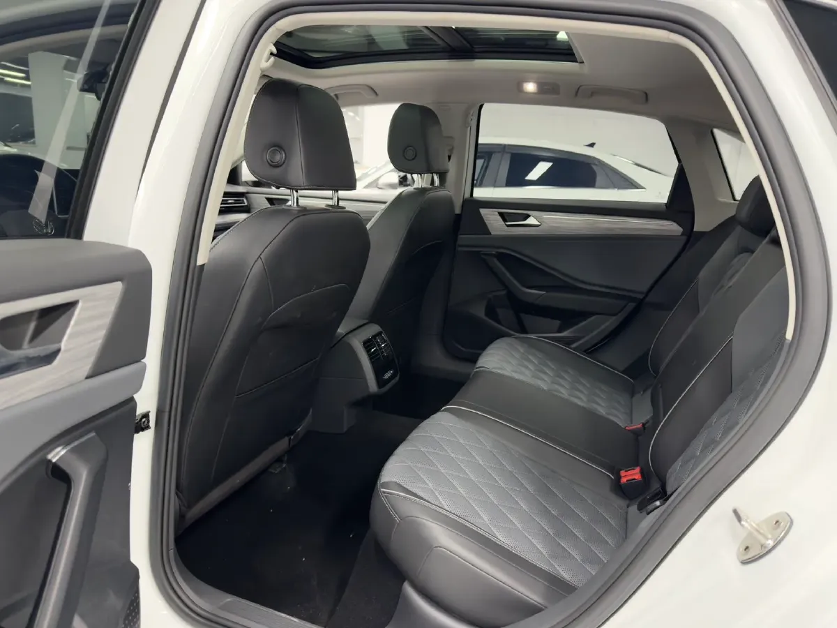 2023 Volkswagen Sagitar 1.4T 150HP L4 7DCT,autocango,china used car exporter,china ev exporter,chinese used car exporter,chinese used ev exporter