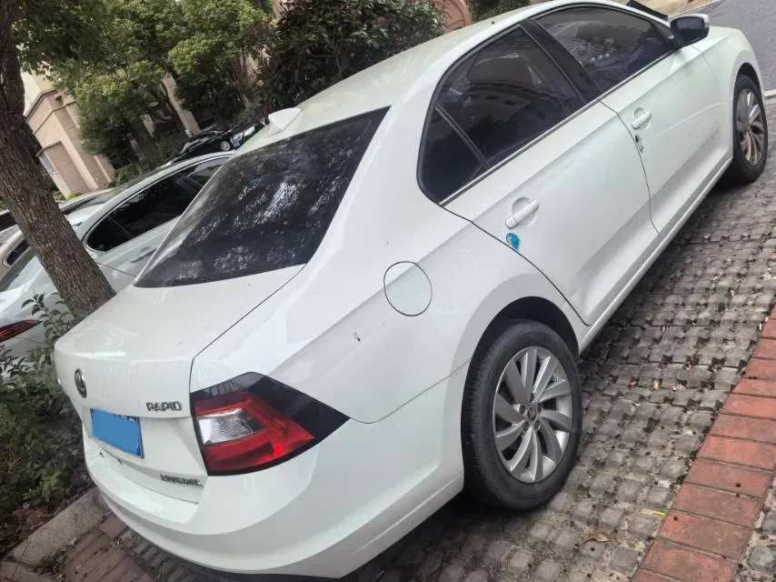 2018 Skoda Rapid 1.6L 110HP L4 5MT,autocango,china used car exporter,china ev exporter,chinese used car exporter,chinese used ev exporter