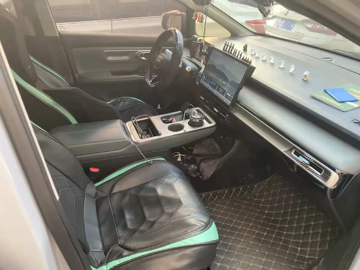 2024 Leapmotor C11 1.5L 95HP L4 REEV 43.74KWH,autocango,china used car exporter,china ev exporter,chinese used car exporter,chinese used ev exporter