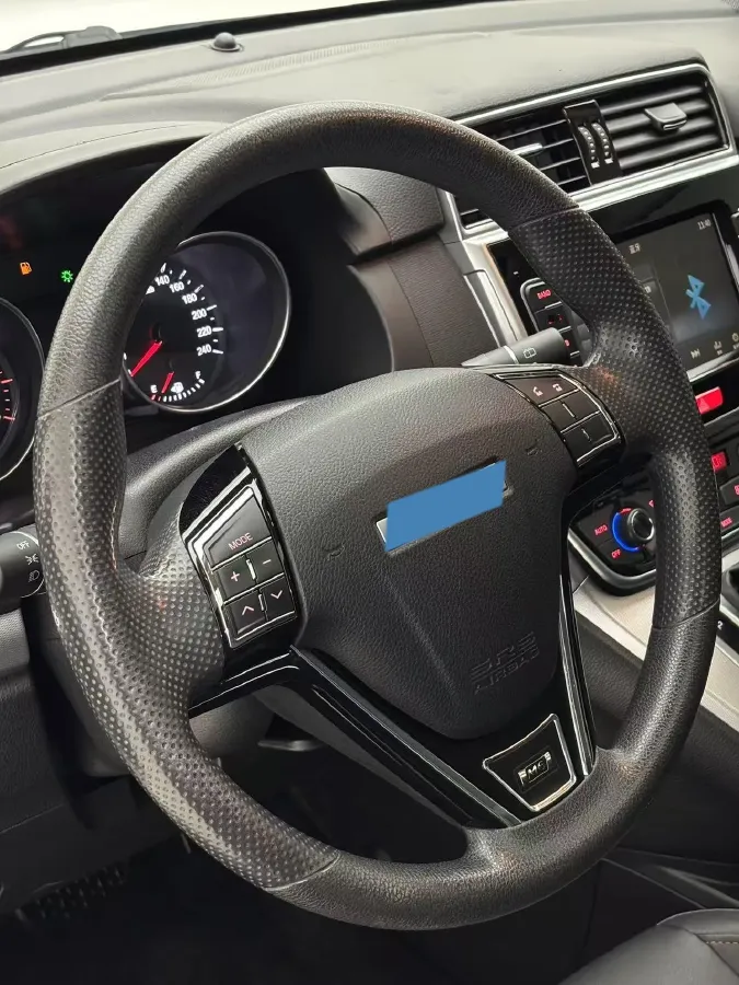 2019 Haval M6 1.5T 150HP L4 7DCT,autocango,china used car exporter,china ev exporter,chinese used car exporter,chinese used ev exporter