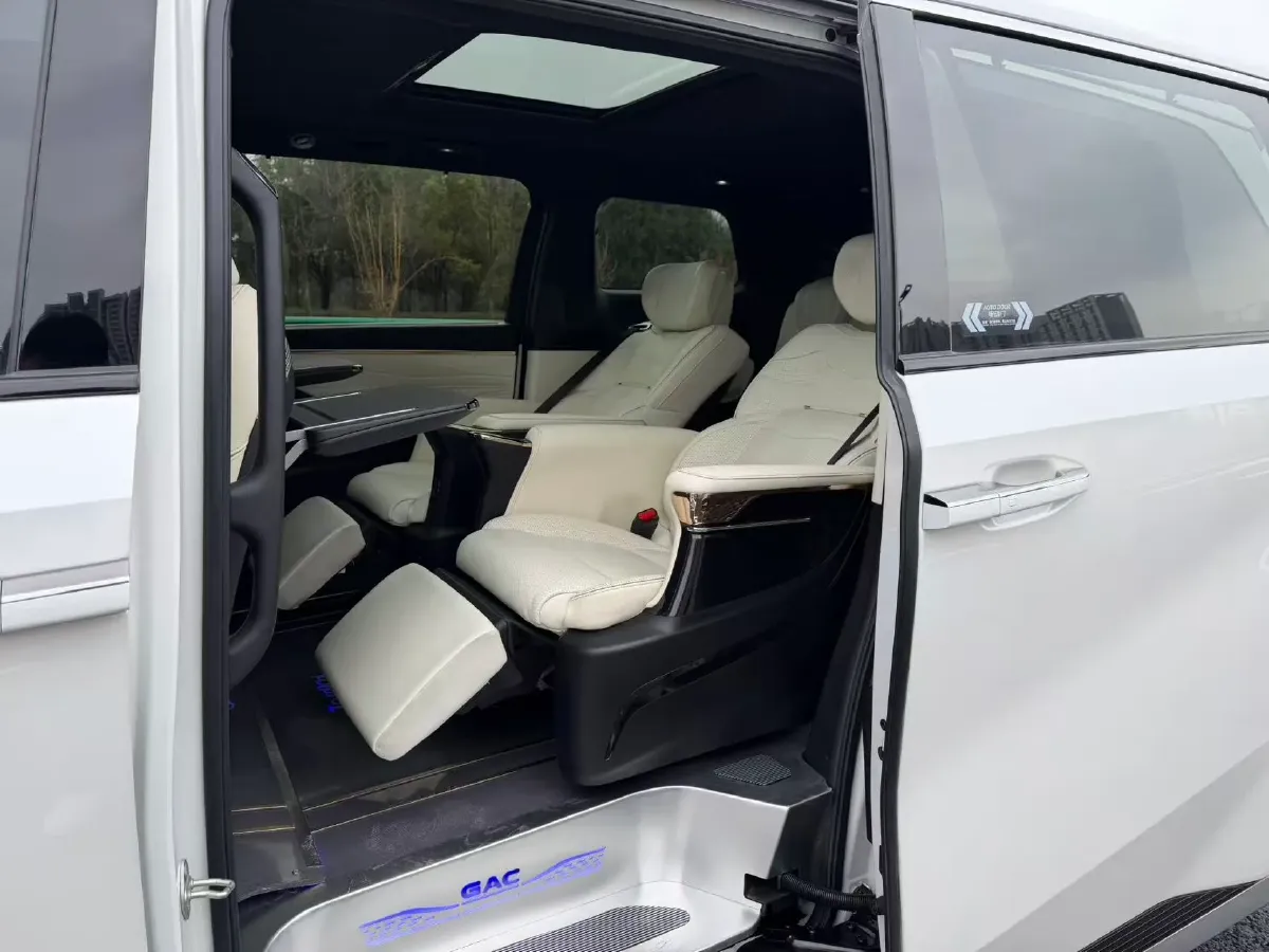 2023 GAC Trumpchi M8 2.0T 252HP L4 8AT,autocango,china used car exporter,china ev exporter,chinese used car exporter,chinese used ev exporter