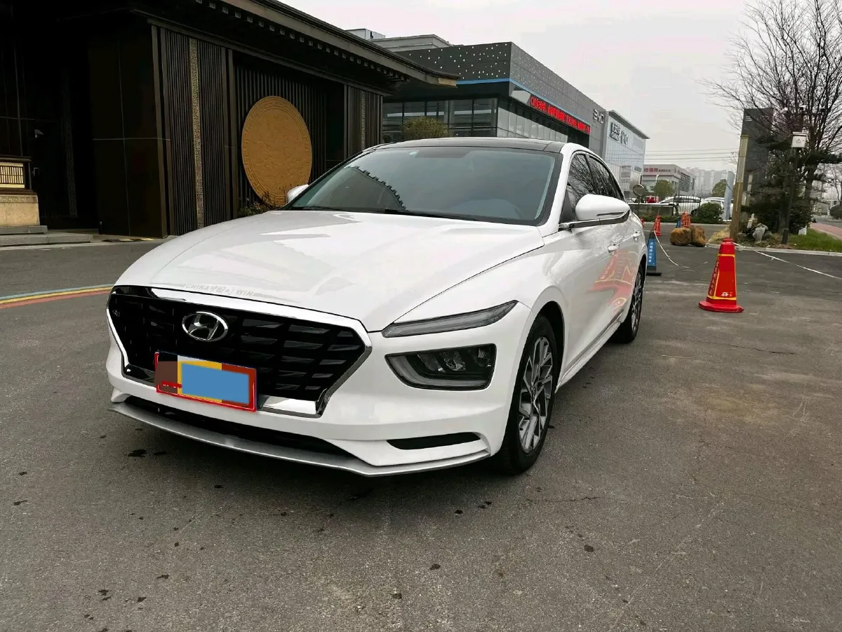 2021 Hyundai Mistra 1.8L 143HP L4 CVT,autocango,china used car exporter,china ev exporter,chinese used car exporter,chinese used ev exporter