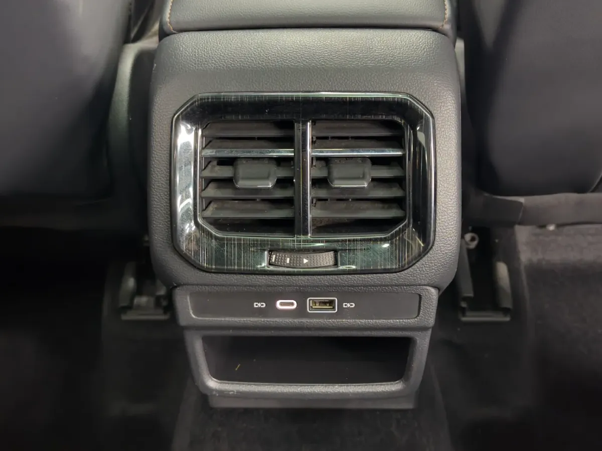 2021 Volkswagen Tharu 1.4T 150HP L4 7DCT,autocango,china used car exporter,china ev exporter,chinese used car exporter,chinese used ev exporter