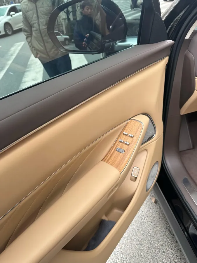 2025 AITO AITO M8 REEV 160HP REEV 53.4KWH,autocango,china used car exporter,china ev exporter,chinese used car exporter,chinese used ev exporter