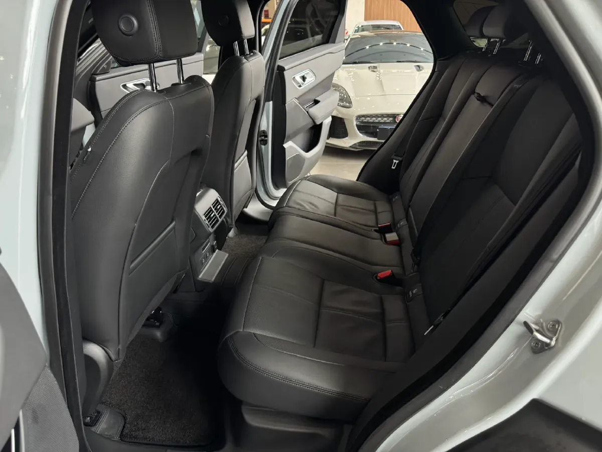 2024 Land Rover Range Rover Velar 2.0T 250HP L4 8AT,autocango,china used car exporter,china ev exporter,chinese used car exporter,chinese used ev exporter