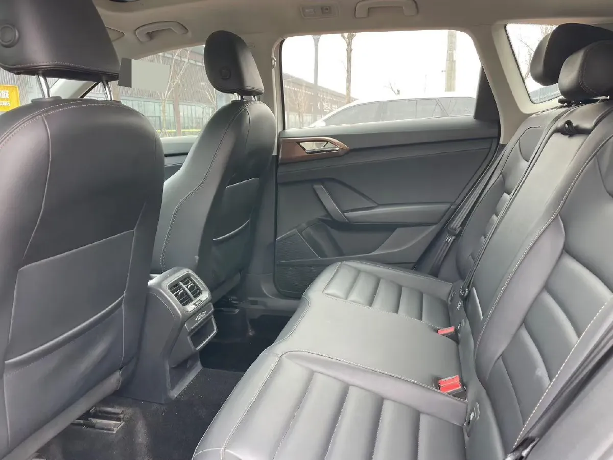 2021 Volkswagen Tharu 1.4T 150HP L4 7DCT,autocango,china used car exporter,china ev exporter,chinese used car exporter,chinese used ev exporter