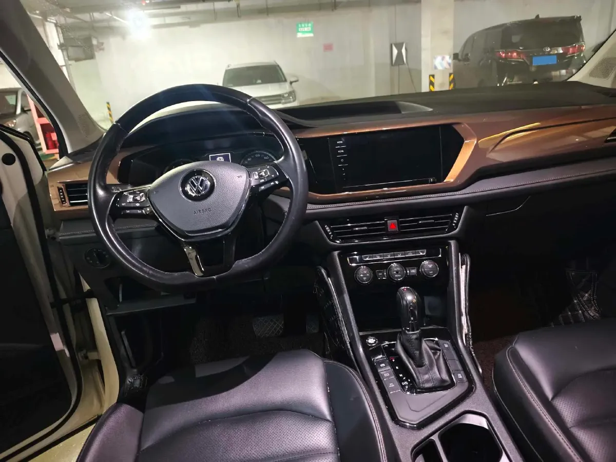 2021 Volkswagen Tharu 1.4T 150HP L4 7DCT,autocango,china used car exporter,china ev exporter,chinese used car exporter,chinese used ev exporter