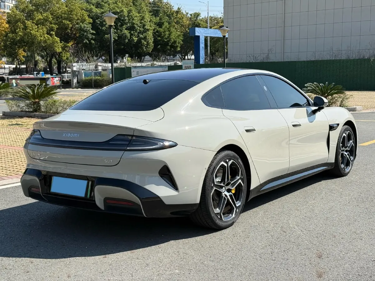 2024 MI SU7 BEV 73.6KWH,autocango,china used car exporter,china ev exporter,chinese used car exporter,chinese used ev exporter