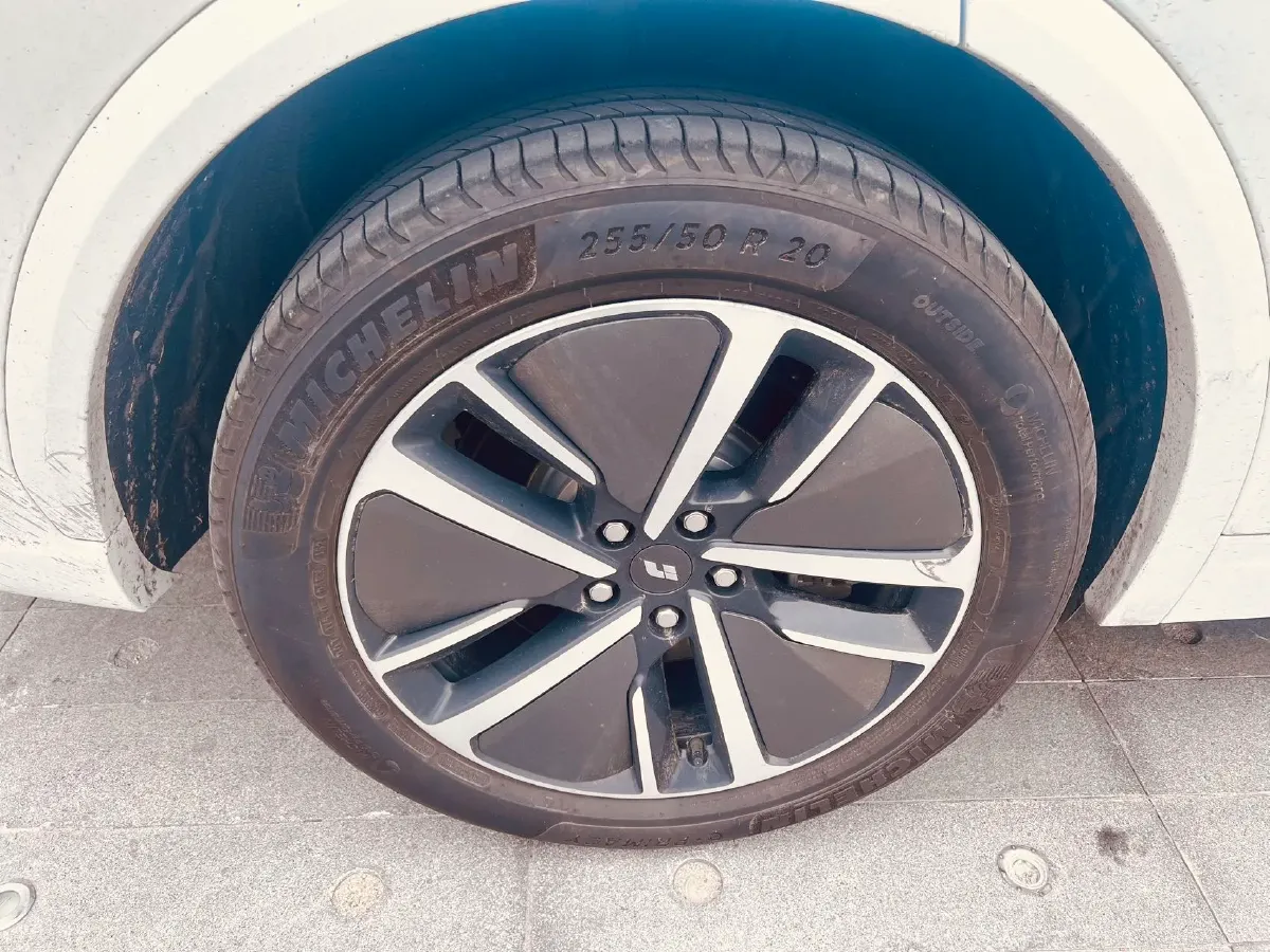 2024 Li L8 Range Extended 154HP REEV 42.8KWH,autocango,china used car exporter,china ev exporter,chinese used car exporter,chinese used ev exporter