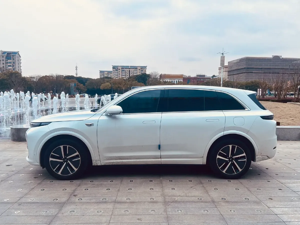 2024 Li L8 Range Extended 154HP REEV 42.8KWH,autocango,china used car exporter,china ev exporter,chinese used car exporter,chinese used ev exporter