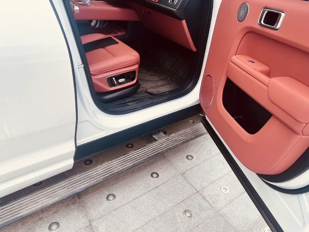 2024 Li L8 Range Extended 154HP REEV 42.8KWH,autocango,china used car exporter,china ev exporter,chinese used car exporter,chinese used ev exporter