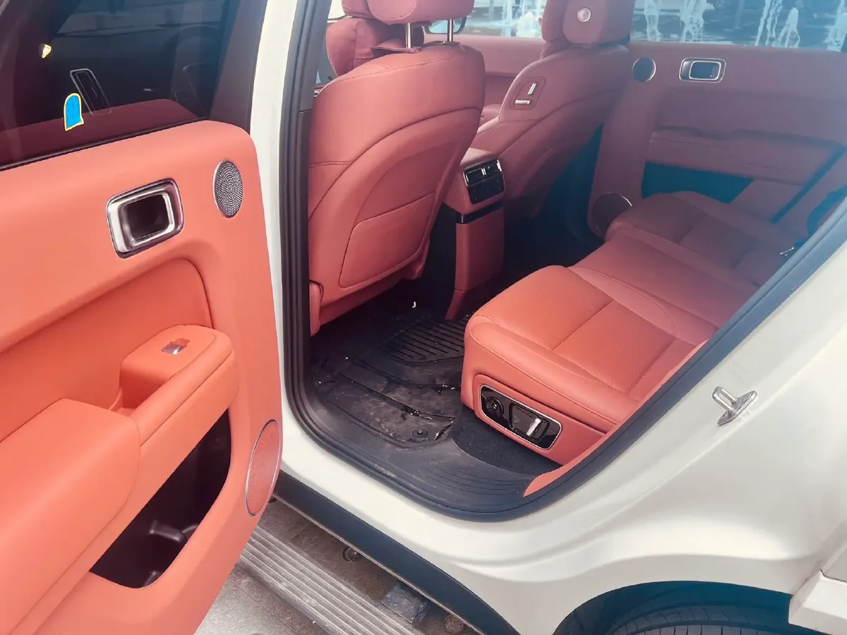 2024 Li L8 Range Extended 154HP REEV 42.8KWH,autocango,china used car exporter,china ev exporter,chinese used car exporter,chinese used ev exporter