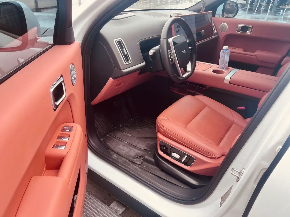 2024 Li L8 Range Extended 154HP REEV 42.8KWH,autocango,china used car exporter,china ev exporter,chinese used car exporter,chinese used ev exporter