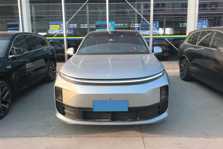 2024 Li L6 Range Extended 154HP L4 REEV 36.8KWH,autocango,china used car exporter,china ev exporter,chinese used car exporter,chinese used ev exporter