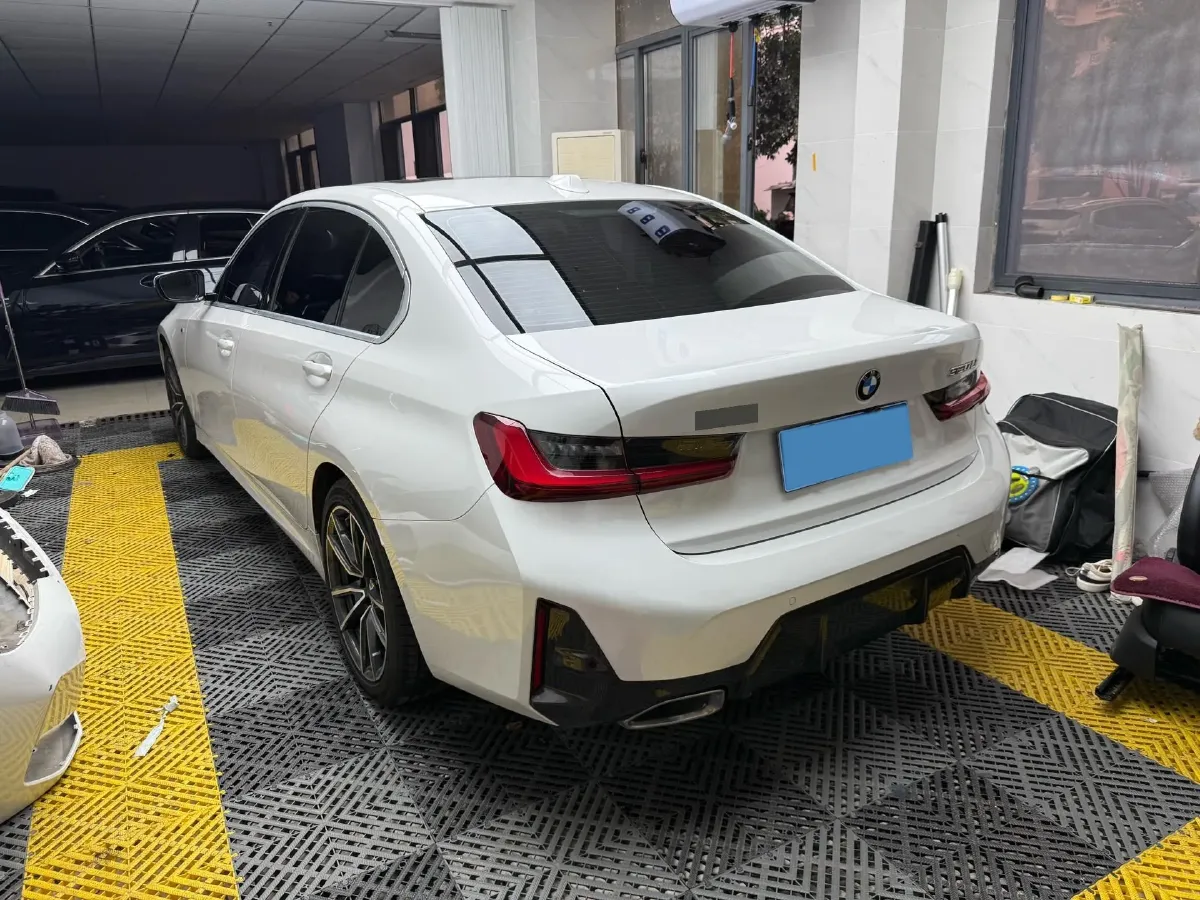 2023 BMW 3 Series 2.0T 156HP L4 8AT,autocango,china used car exporter,china ev exporter,chinese used car exporter,chinese used ev exporter