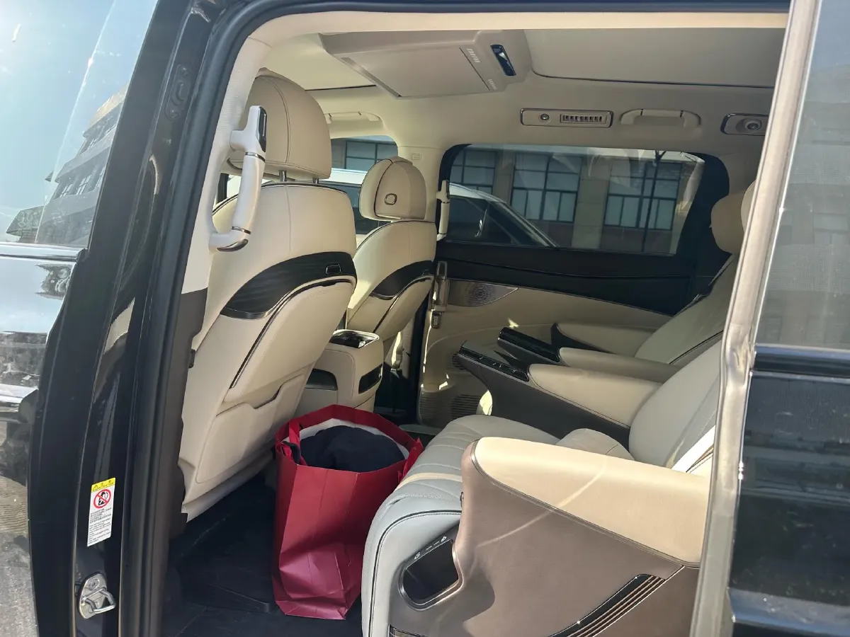 2024 Denza D9 1.5T 139HP L4 E-CVT PHEV 40KWH,autocango,china used car exporter,china ev exporter,chinese used car exporter,chinese used ev exporter