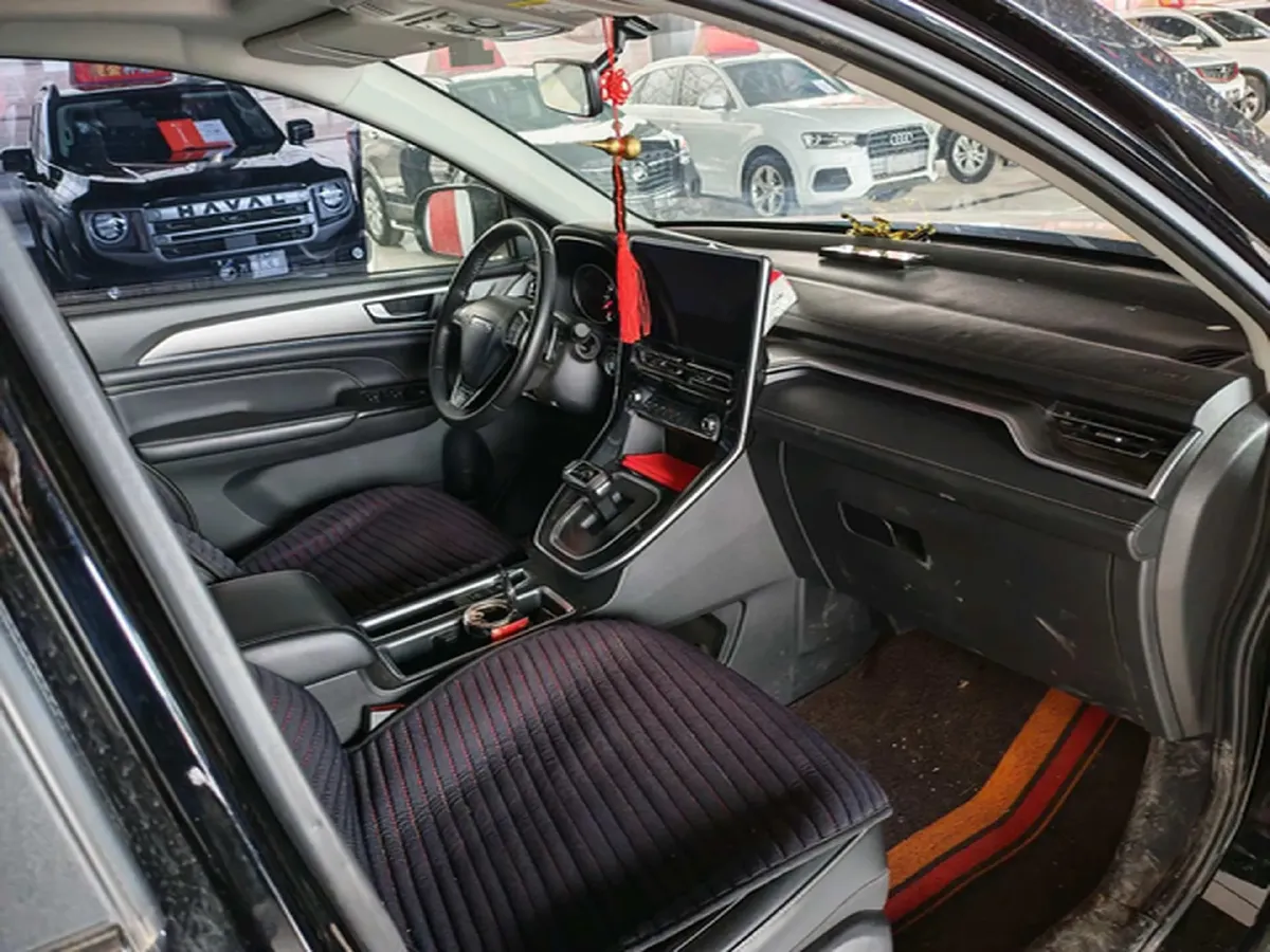 2023 Haval M6 1.5T 150HP L4 7DCT,autocango,china used car exporter,china ev exporter,chinese used car exporter,chinese used ev exporter