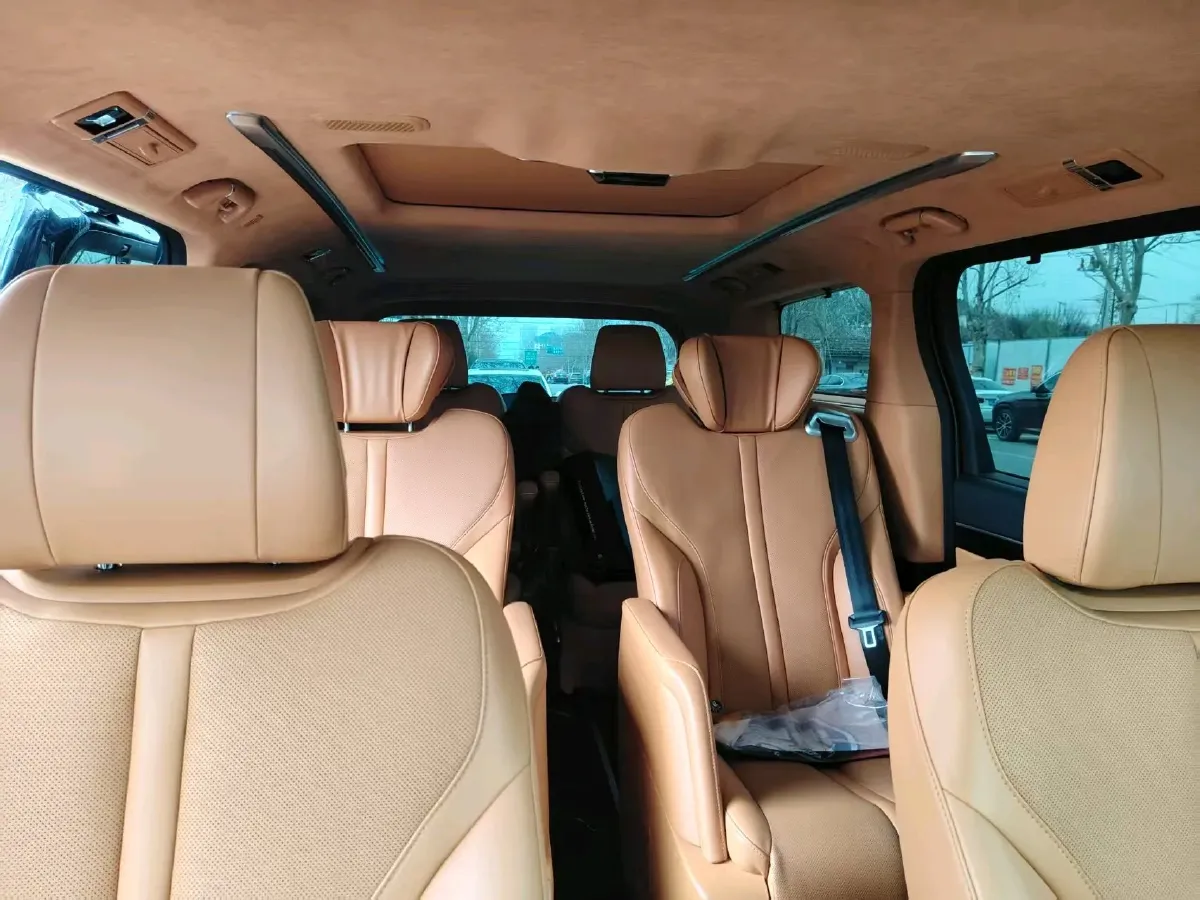 2024 Voyah ZhuiGuang 1.5T 136HP L4 PHEV 43KWH,autocango,china used car exporter,china ev exporter,chinese used car exporter,chinese used ev exporter