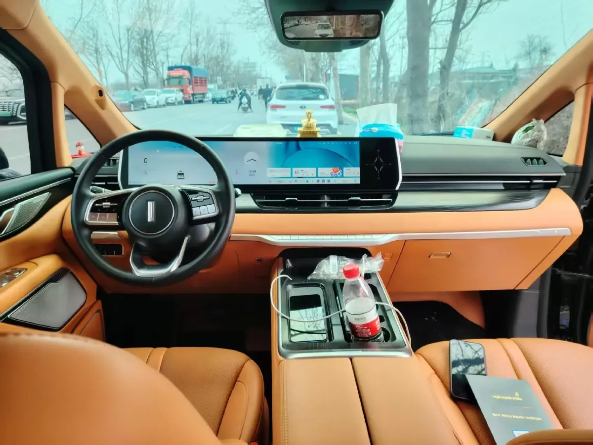 2024 Voyah ZhuiGuang 1.5T 136HP L4 PHEV 43KWH,autocango,china used car exporter,china ev exporter,chinese used car exporter,chinese used ev exporter