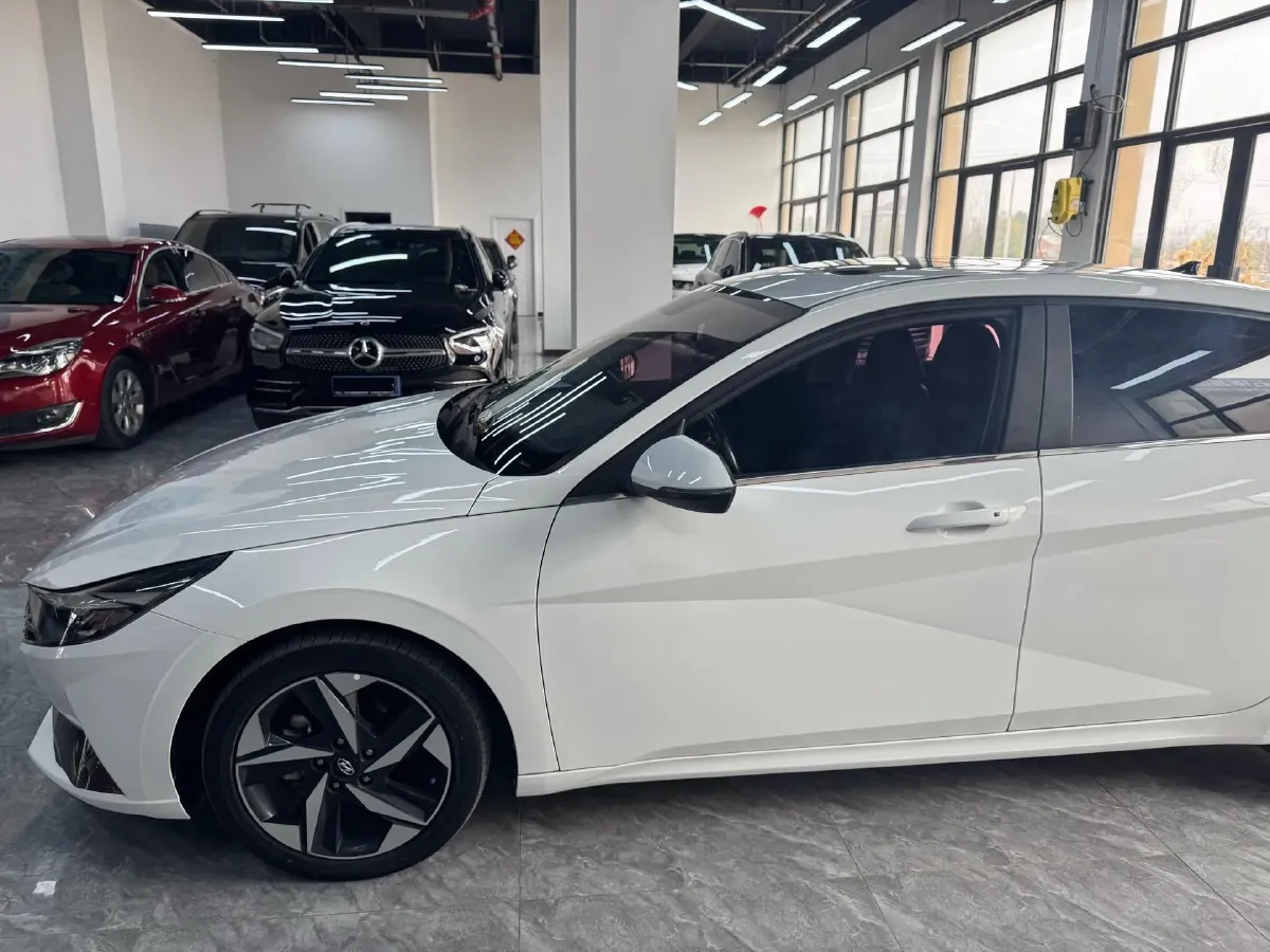 2021 Hyundai Elantra 1.5L 115HP L4 CVT,autocango,china used car exporter,china ev exporter,chinese used car exporter,chinese used ev exporter