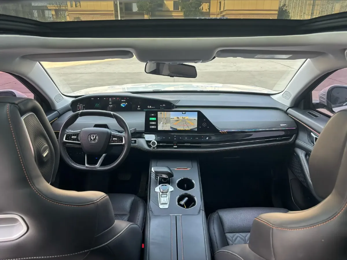 2021 ChangAn UNI-K 2.0T 233HP L4 8AT,autocango,china used car exporter,china ev exporter,chinese used car exporter,chinese used ev exporter