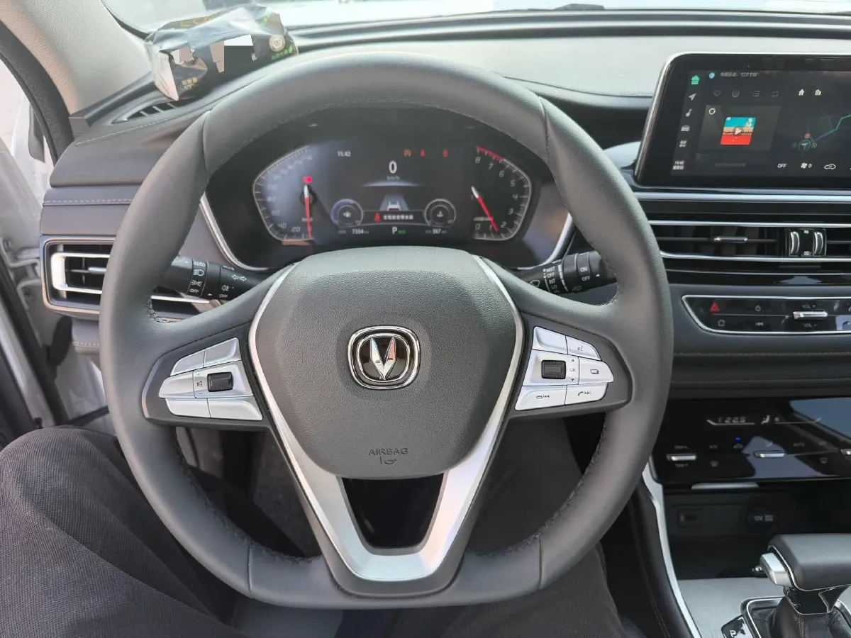 2022 ChangAn CS75 1.5T 180HP L4 7DCT,autocango,china used car exporter,china ev exporter,chinese used car exporter,chinese used ev exporter