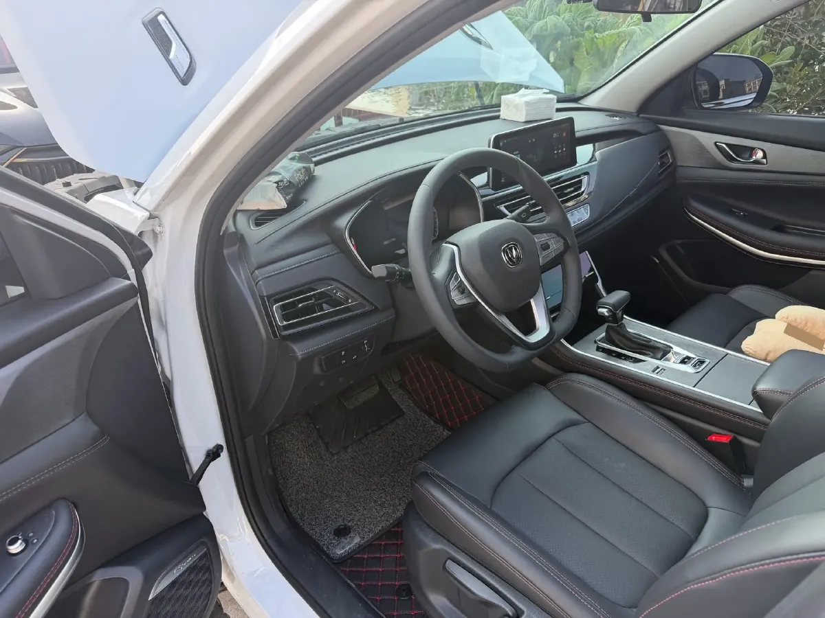 2022 ChangAn CS75 1.5T 180HP L4 7DCT,autocango,china used car exporter,china ev exporter,chinese used car exporter,chinese used ev exporter