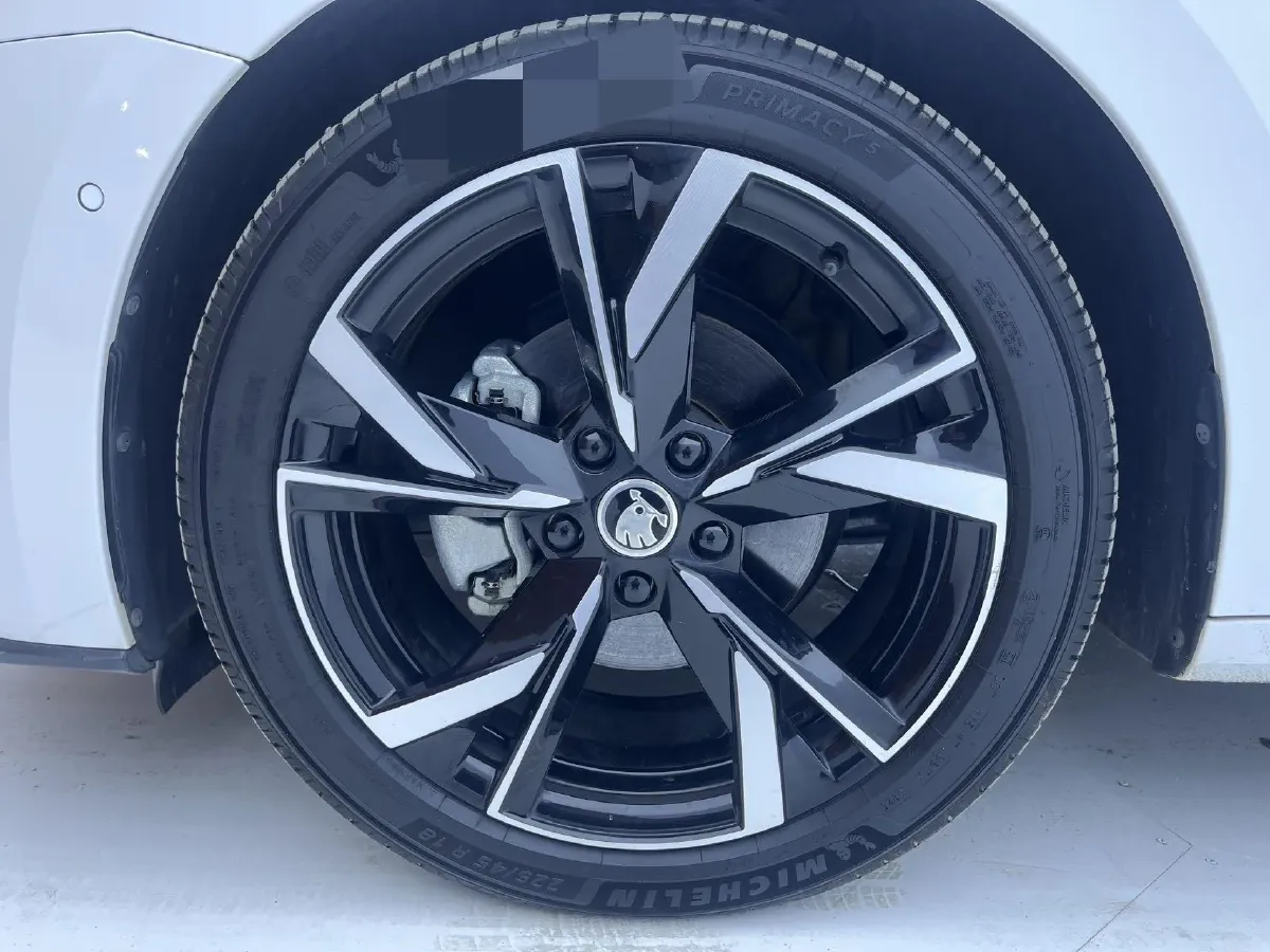 2021 Skoda Octavia 1.4T 150HP L4 7DCT,autocango,china used car exporter,china ev exporter,chinese used car exporter,chinese used ev exporter