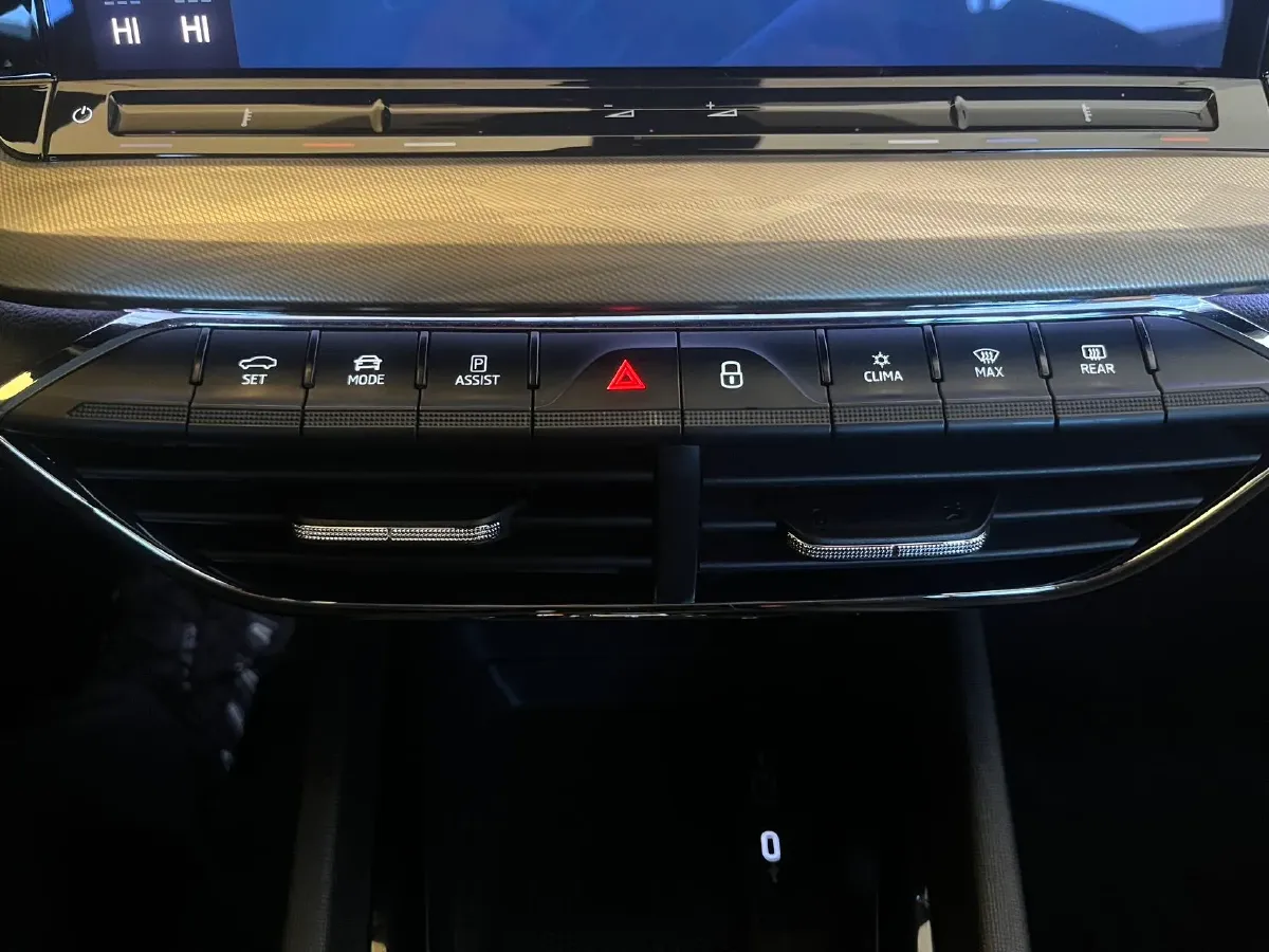 2021 Skoda Octavia 1.4T 150HP L4 7DCT,autocango,china used car exporter,china ev exporter,chinese used car exporter,chinese used ev exporter