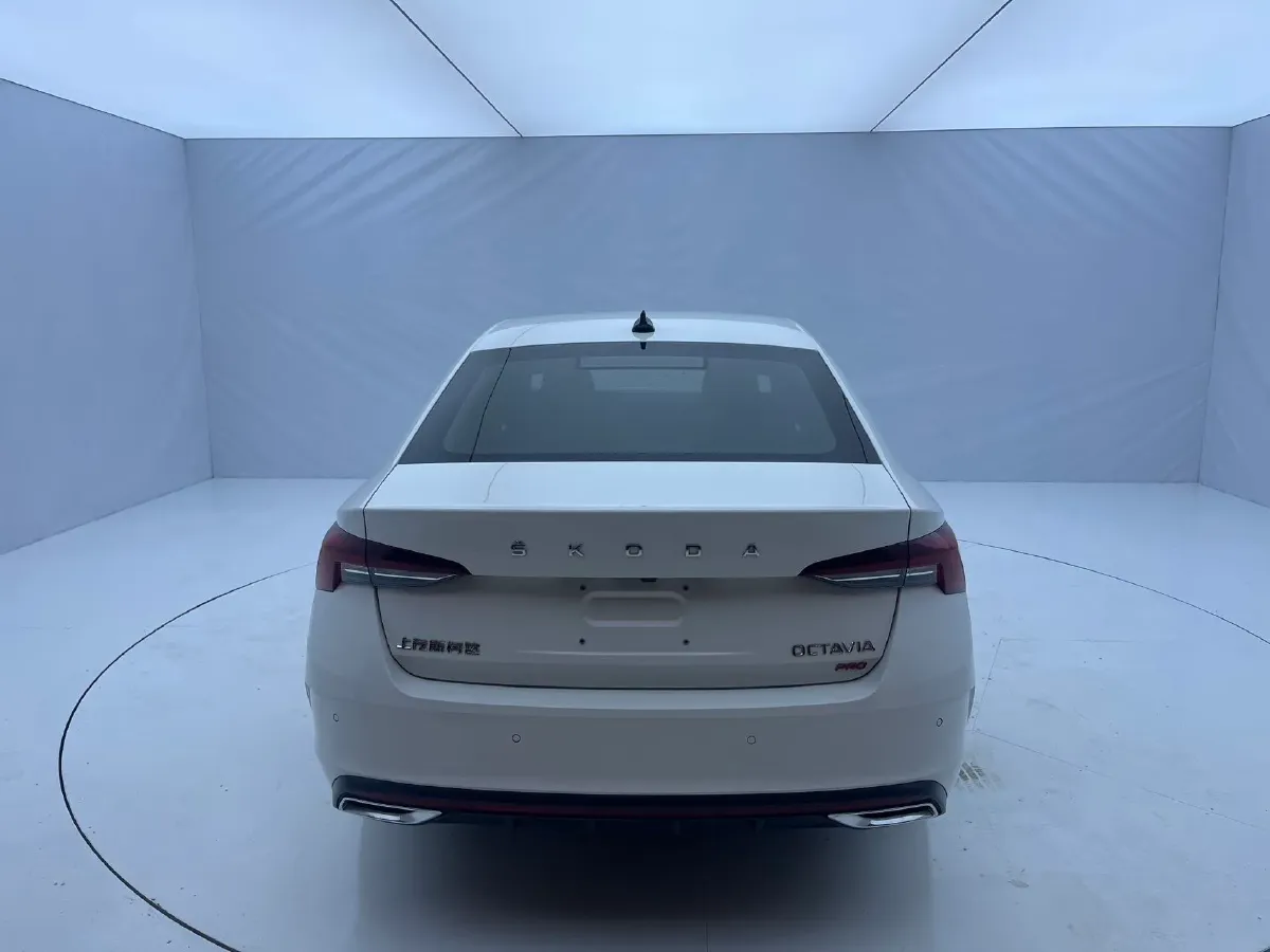 2021 Skoda Octavia 1.4T 150HP L4 7DCT,autocango,china used car exporter,china ev exporter,chinese used car exporter,chinese used ev exporter