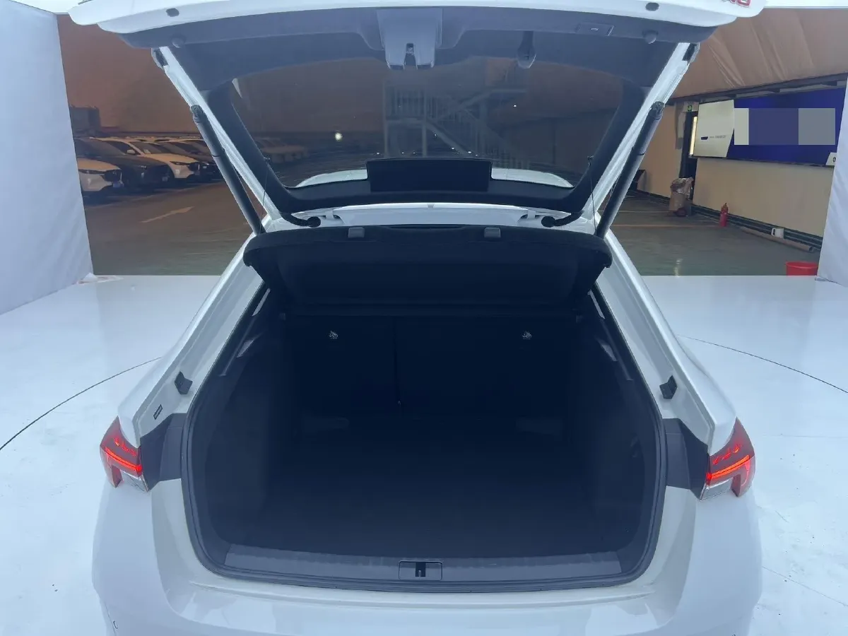 2021 Skoda Octavia 1.4T 150HP L4 7DCT,autocango,china used car exporter,china ev exporter,chinese used car exporter,chinese used ev exporter