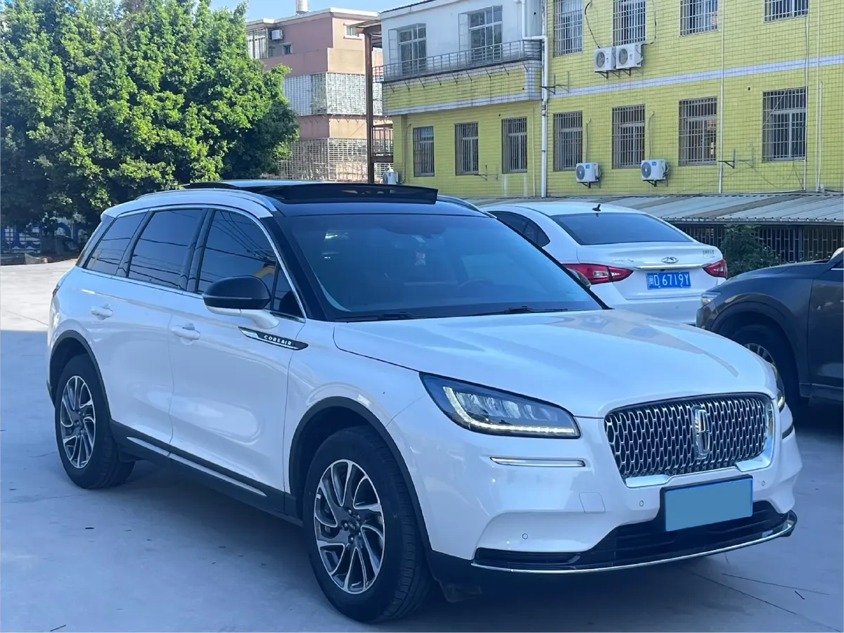 2022 Lincoln Corsair 2.0T 245HP L4 8AT,autocango,china used car exporter,china ev exporter,chinese used car exporter,chinese used ev exporter