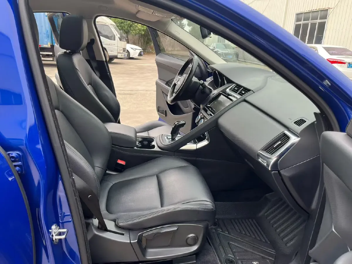 2018 Jaguar XEL 2.0T 200HP L4 8AT,autocango,china used car exporter,china ev exporter,chinese used car exporter,chinese used ev exporter