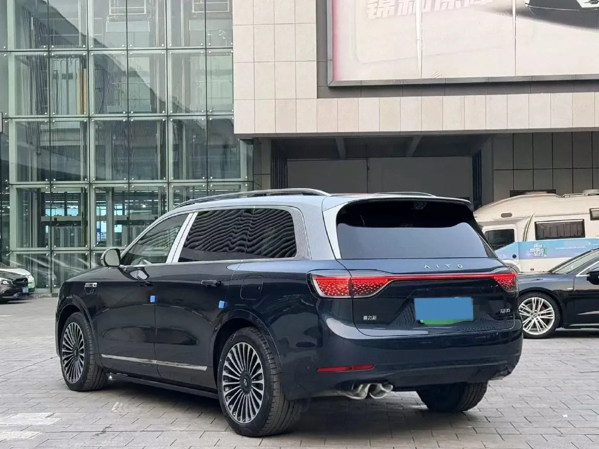 2025 AITO AITO M9 REEV 160HP REEV 52KWH,autocango,china used car exporter,china ev exporter,chinese used car exporter,chinese used ev exporter