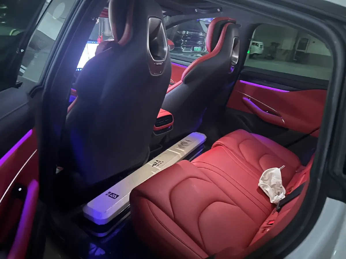 2024 MI SU7 BEV 73.6KWH,autocango,china used car exporter,china ev exporter,chinese used car exporter,chinese used ev exporter