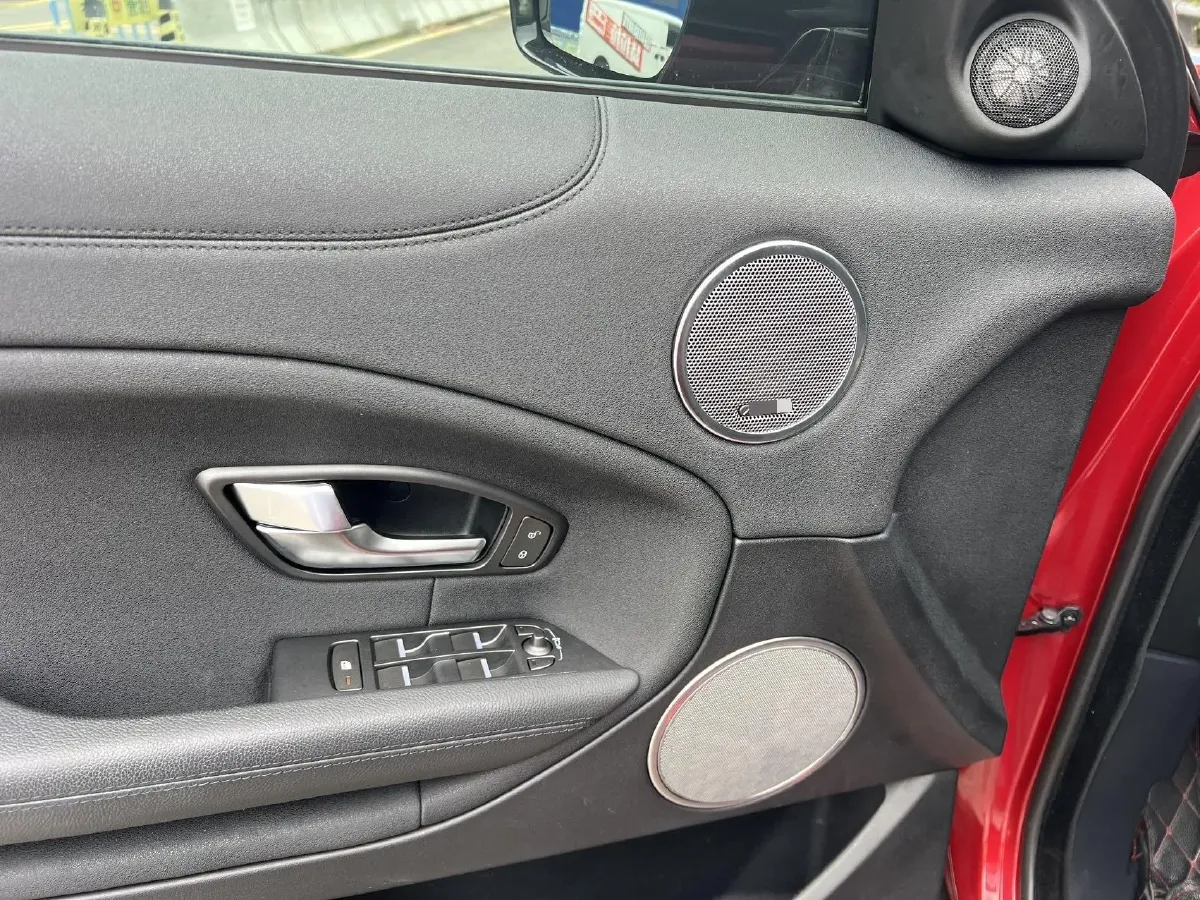 2018 Land Rover Range Rover Evoque 2.0T 241HP L4 9AT,autocango,china used car exporter,china ev exporter,chinese used car exporter,chinese used ev exporter