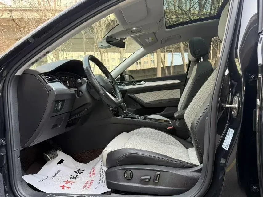 2023 Volkswagen Magotan 2.0T 186HP L4 7DCT,autocango,china used car exporter,china ev exporter,chinese used car exporter,chinese used ev exporter