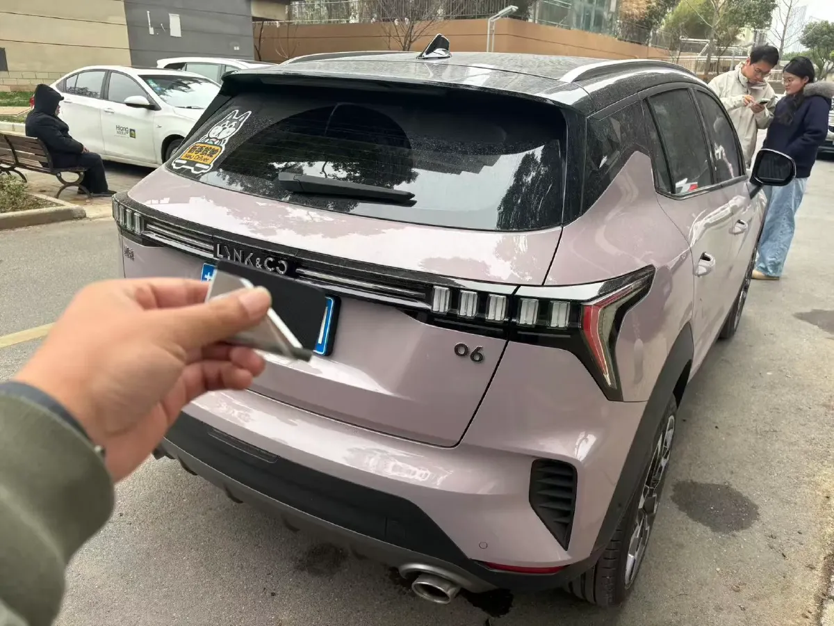 2025 LYNK&CO 06 1.5T 181HP L4 7DCT,autocango,china used car exporter,china ev exporter,chinese used car exporter,chinese used ev exporter