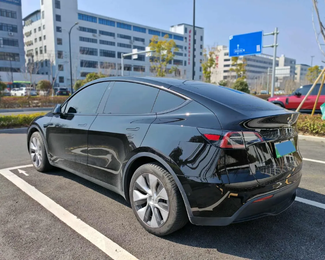 2022 Tesla Model Y BEV 60KWH,autocango,china used car exporter,china ev exporter,chinese used car exporter,chinese used ev exporter