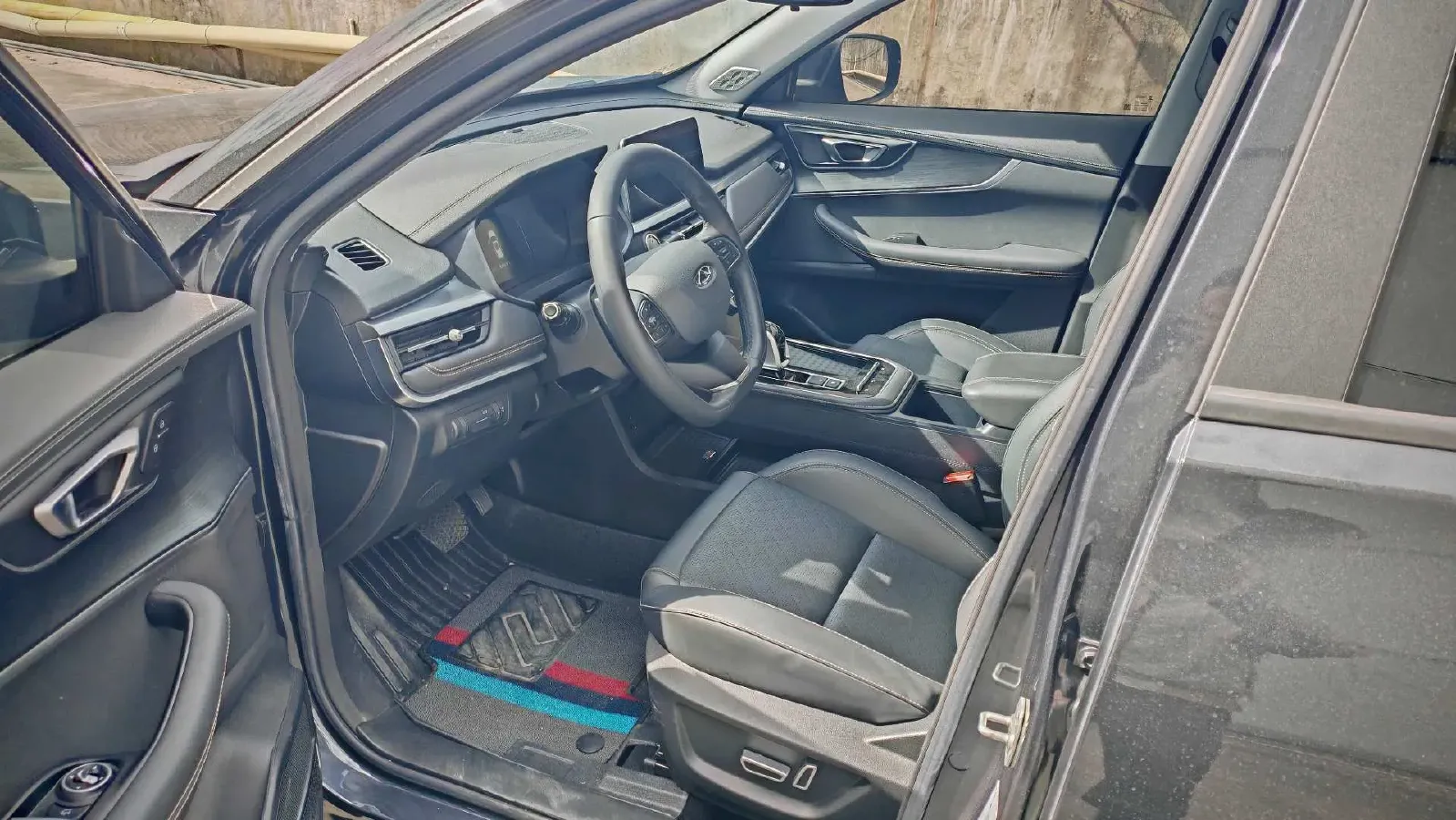 2025 Chery Tiggo 8 1.5T 156HP L4 6DCT,autocango,china used car exporter,china ev exporter,chinese used car exporter,chinese used ev exporter