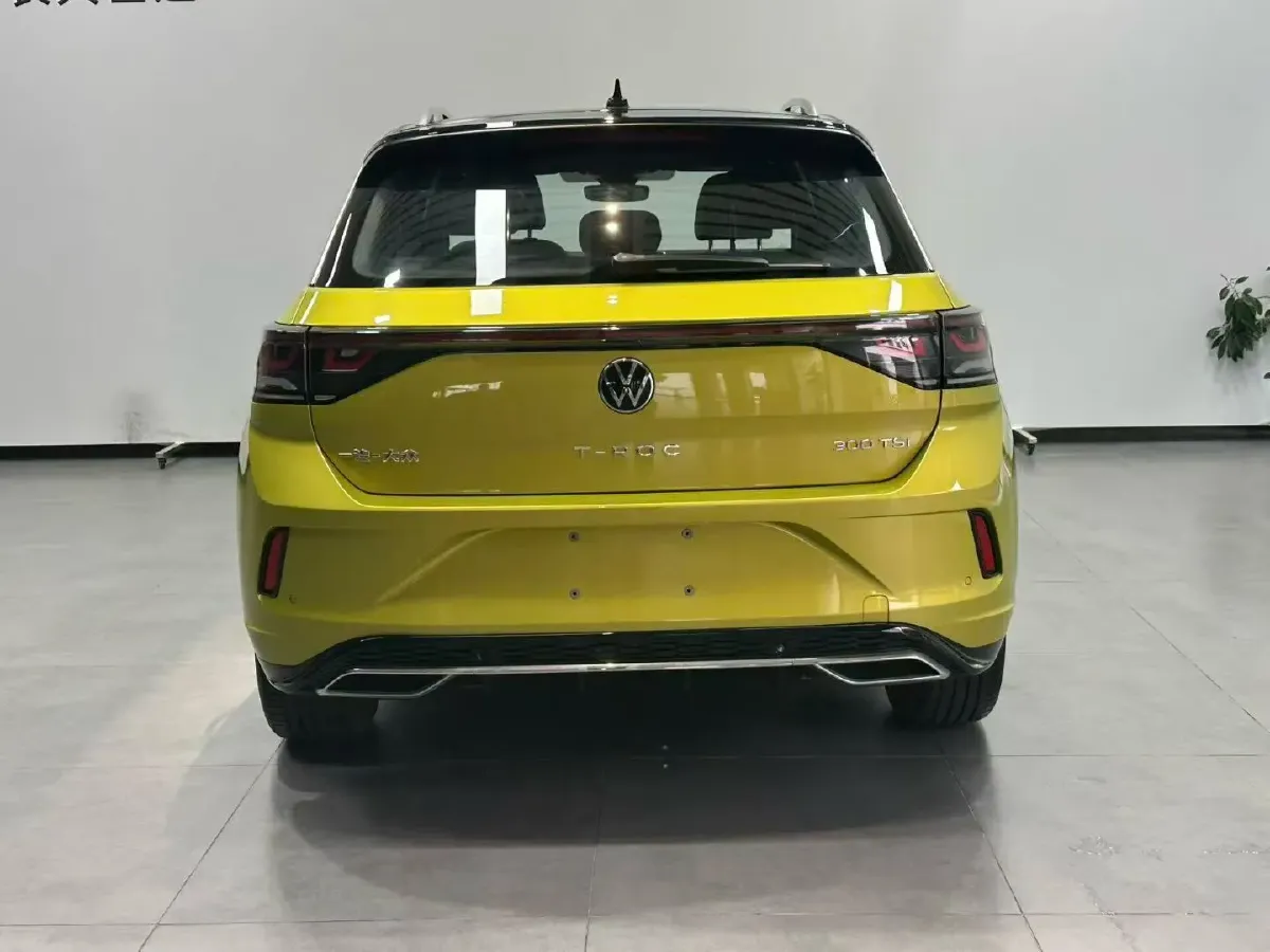 2023 Volkswagen T-Roc 1.5T 160HP L4 7DCT,autocango,china used car exporter,china ev exporter,chinese used car exporter,chinese used ev exporter