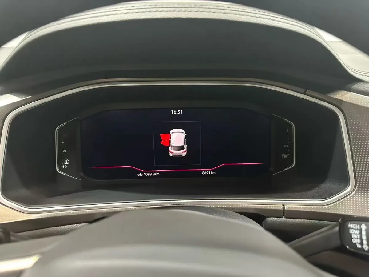 2023 Volkswagen T-Roc 1.5T 160HP L4 7DCT,autocango,china used car exporter,china ev exporter,chinese used car exporter,chinese used ev exporter