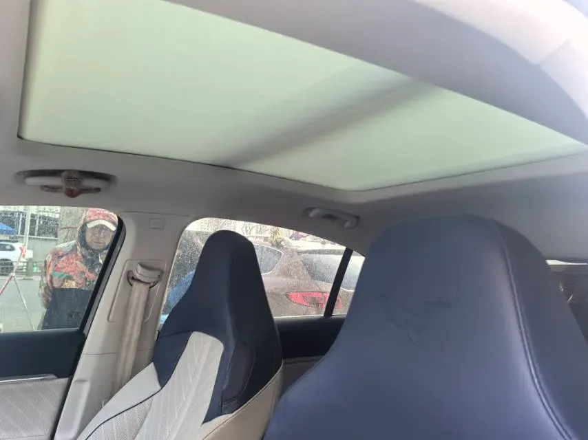 2022 Roewe Whale 2.0T 231HP L4 8AT,autocango,china used car exporter,china ev exporter,chinese used car exporter,chinese used ev exporter