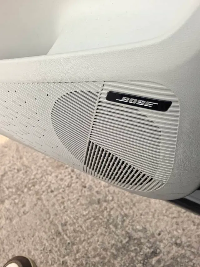 2022 Roewe Whale 2.0T 231HP L4 8AT,autocango,china used car exporter,china ev exporter,chinese used car exporter,chinese used ev exporter