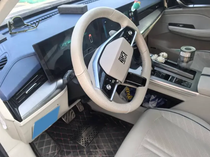 2022 Roewe Whale 2.0T 231HP L4 8AT,autocango,china used car exporter,china ev exporter,chinese used car exporter,chinese used ev exporter