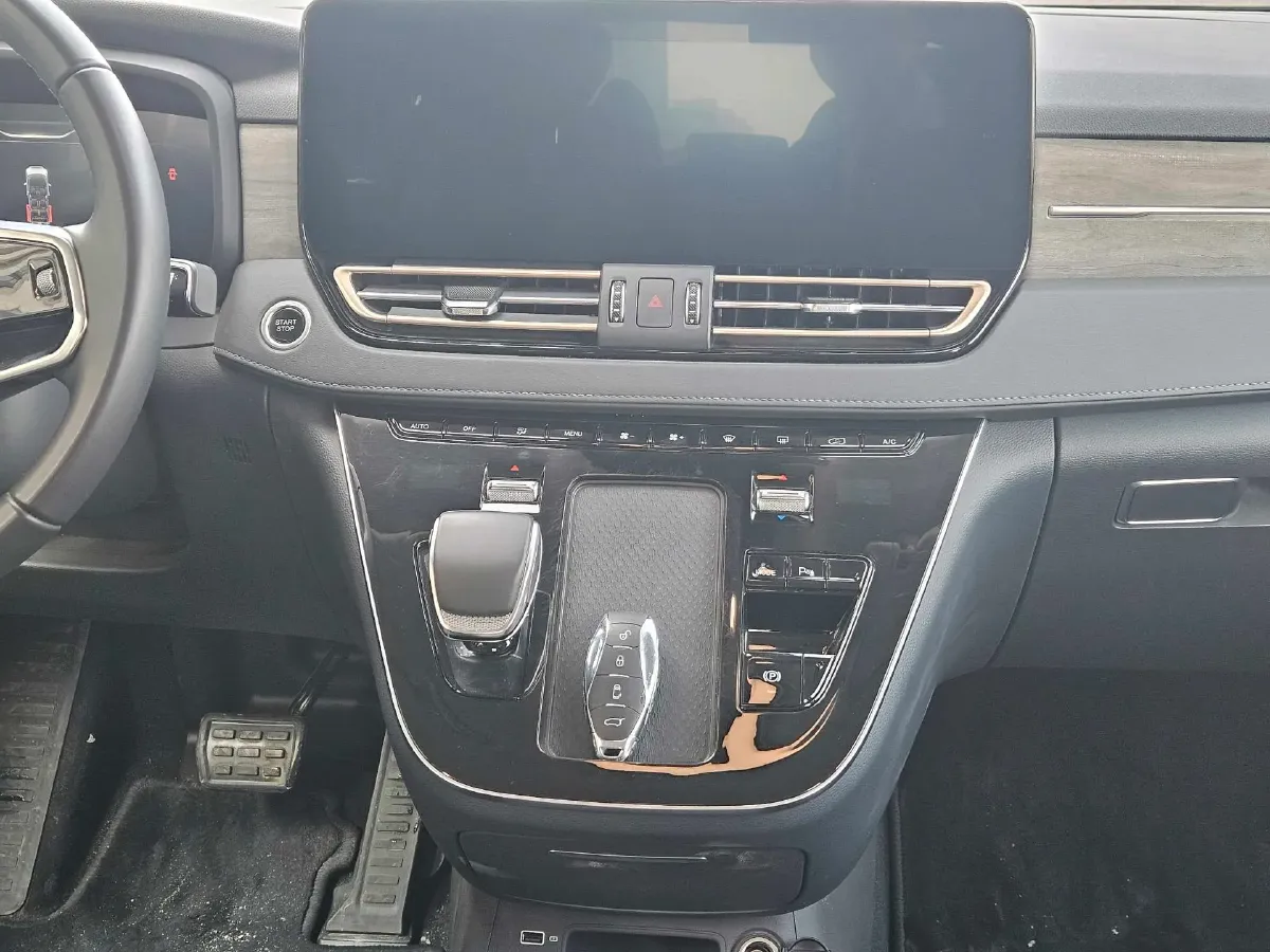 2024 HongQi HQ9 2.0T 163HP L4 1DHT PHEV 20.14KWH,autocango,china used car exporter,china ev exporter,chinese used car exporter,chinese used ev exporter