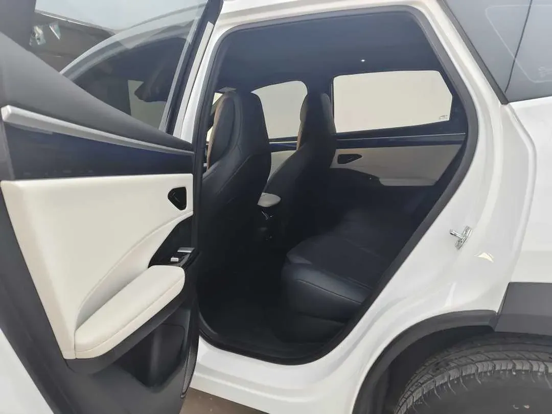 2023 Geely Galaxy L7 1.5T 163HP L4 3DHT PHEV 18.7KWH,autocango,china used car exporter,china ev exporter,chinese used car exporter,chinese used ev exporter