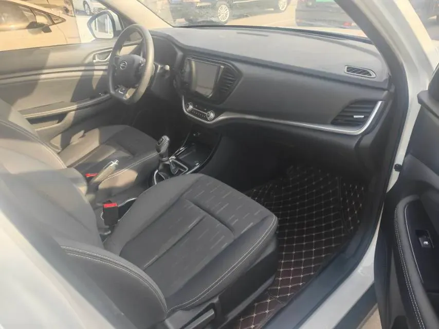 2017 Landwind X2 1.6L 125HP L4 5MT,autocango,china used car exporter,china ev exporter,chinese used car exporter,chinese used ev exporter